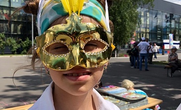 Декор карнавальных масок